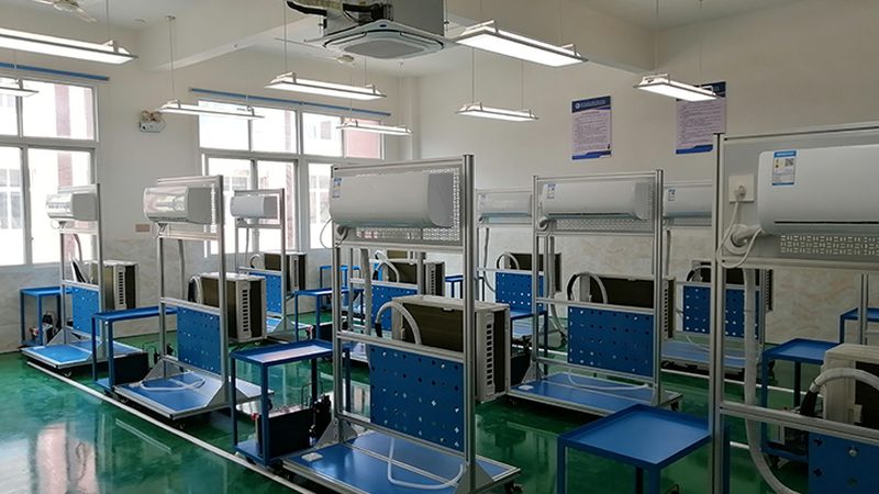 医药车间螺杆冷水机定制：如何确保制冷效果与合规性